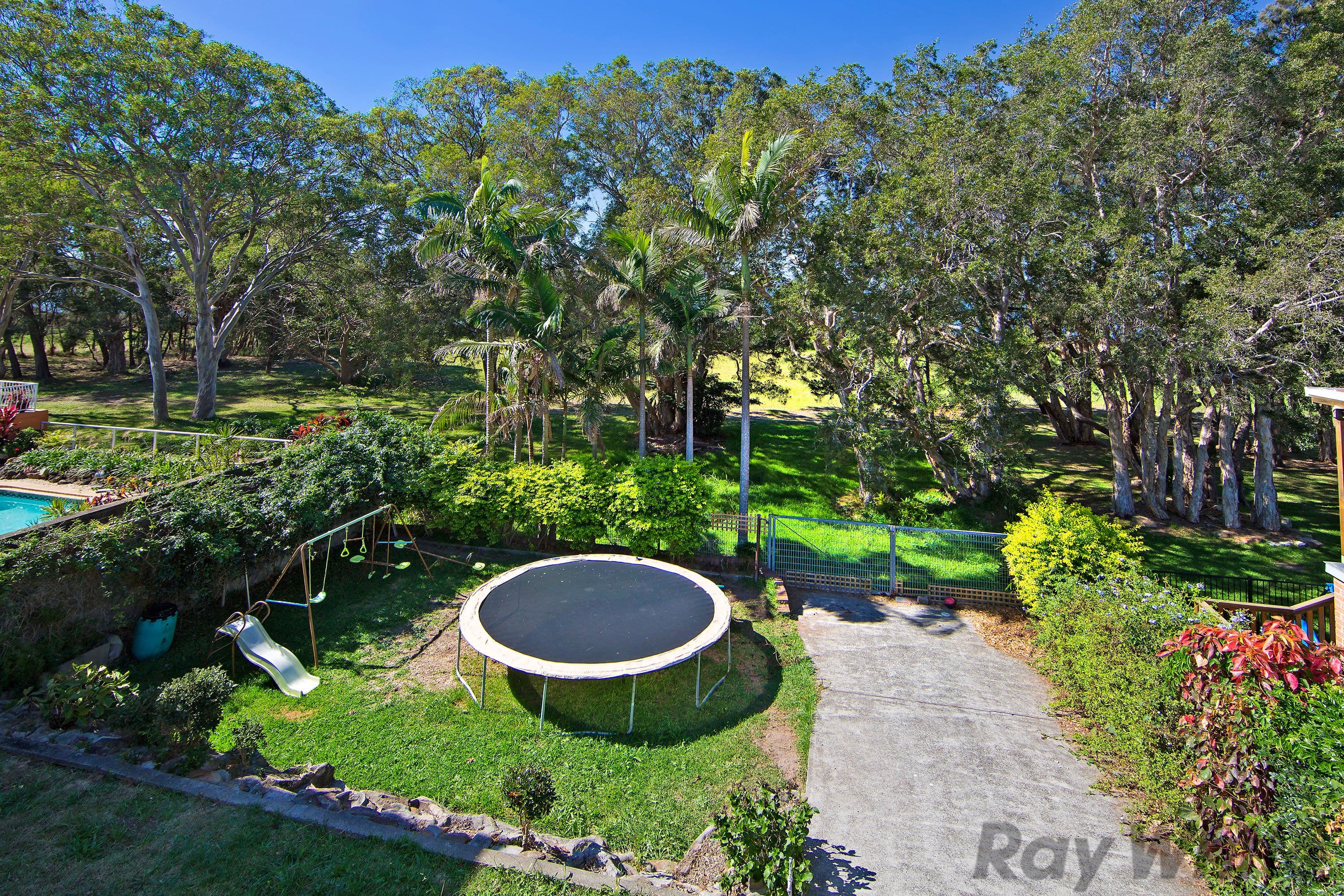 35 Sunrise Avenue, Budgewoi - Thumbnail 2