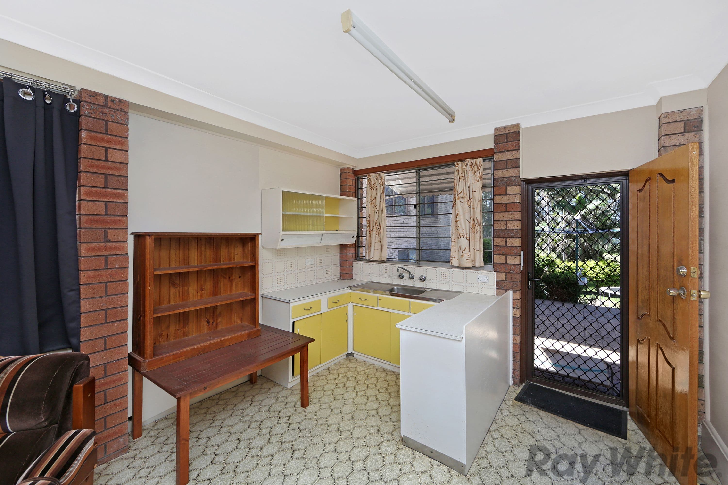 35 Sunrise Avenue, Budgewoi - Thumbnail 6
