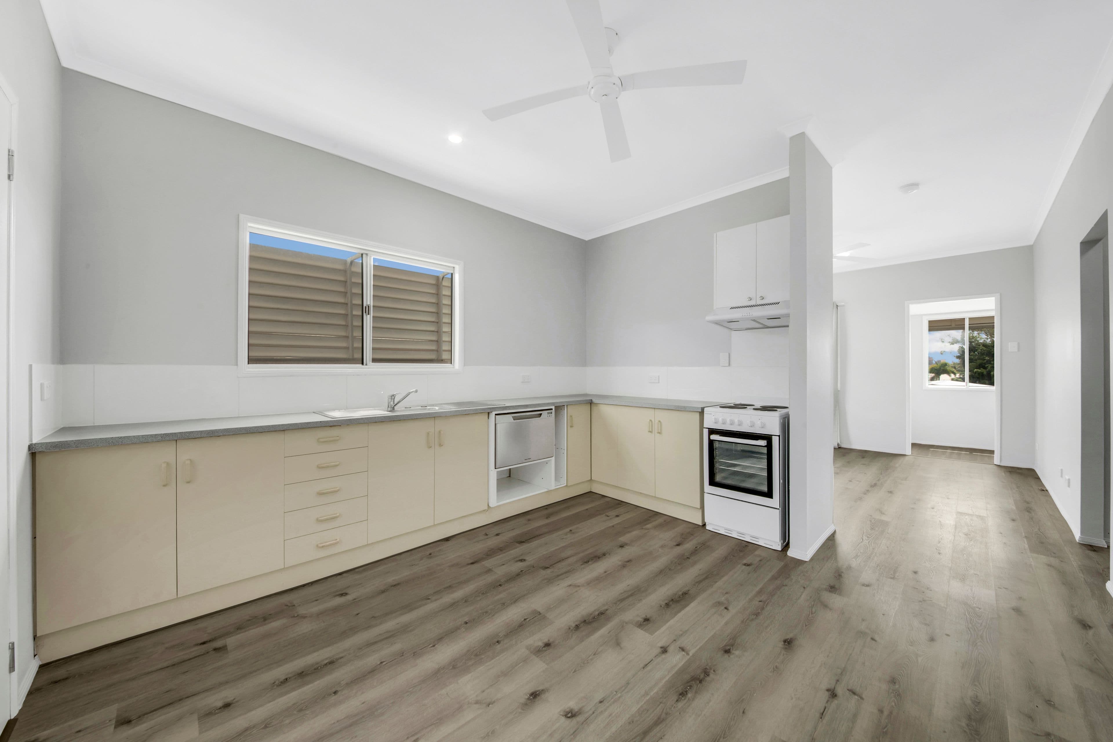 13 Buller Street, South Gladstone QLD 4680, South Gladstone - Thumbnail 5
