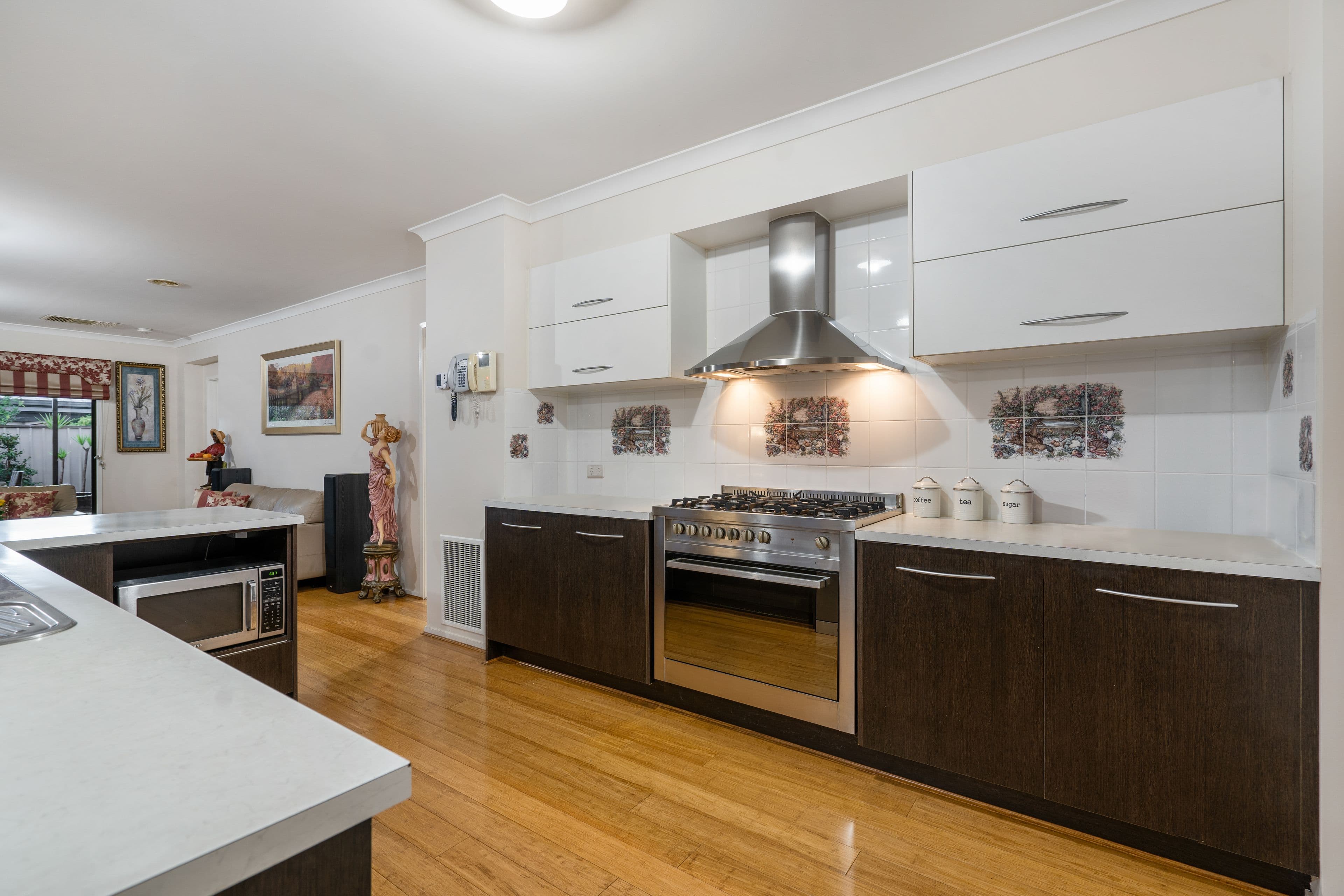 9 Inglewood Drive, Burnside Heights VIC 3023, Burnside Heights - Thumbnail 4