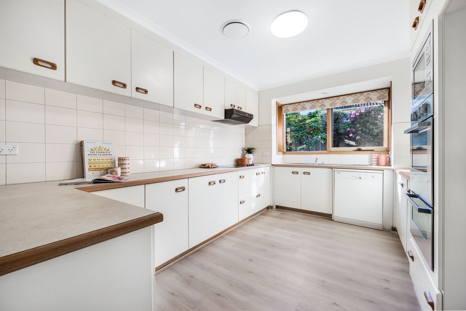 4 Russell Crescent, Mount Waverley VIC 3149, Mount Waverley - Thumbnail 5