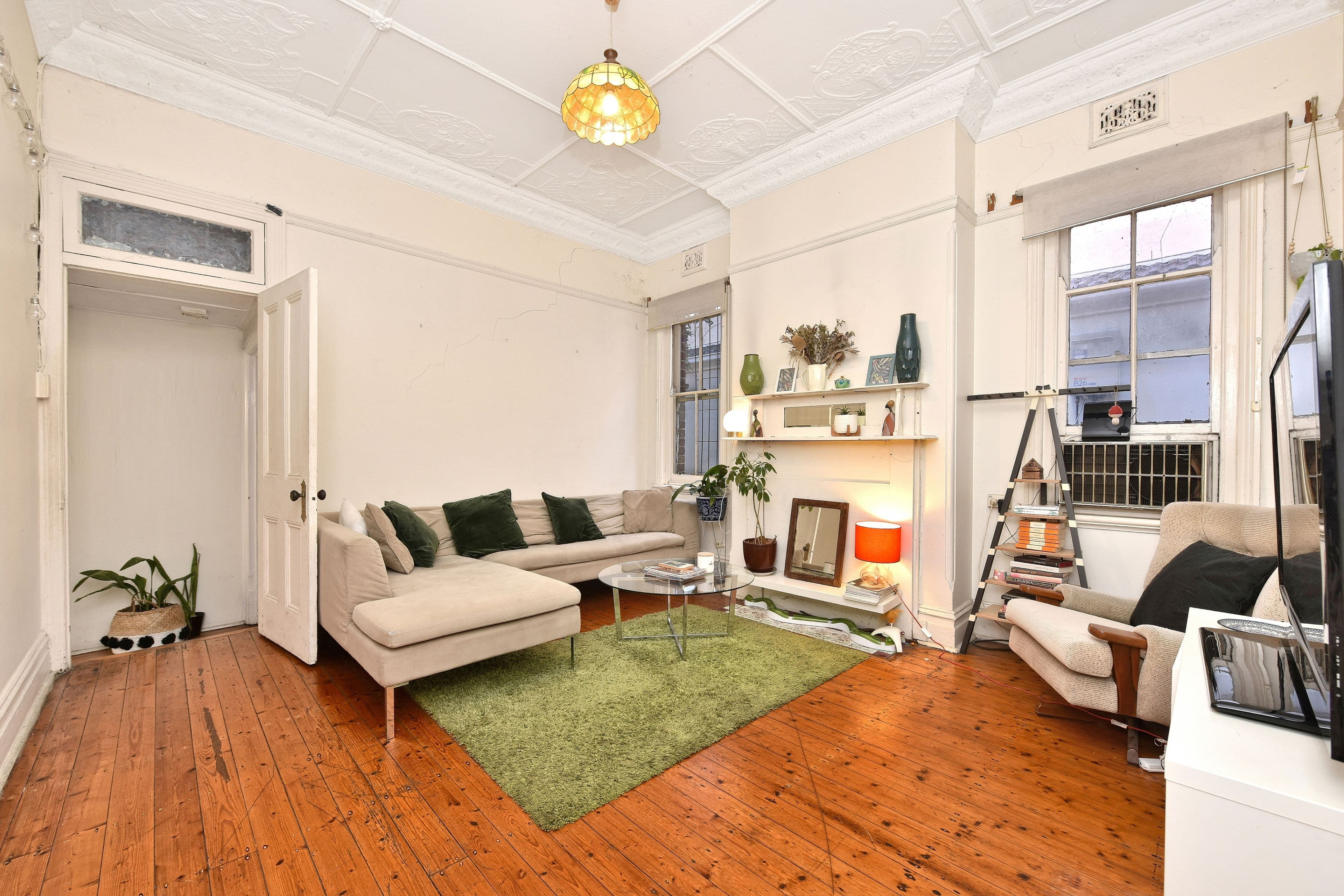 318 Edgeware Road, Newtown - Thumbnail 2
