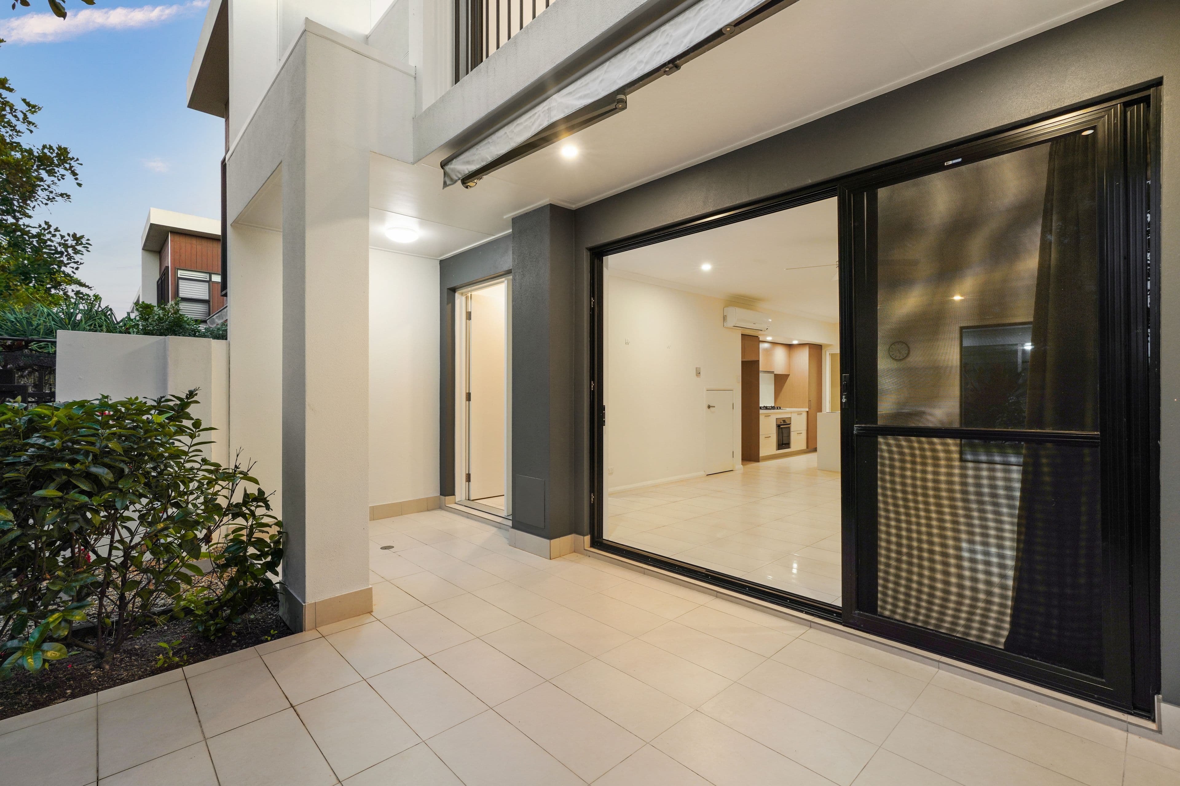 23 Park Lane, Hope Island QLD 4212, Hope Island - Thumbnail 2