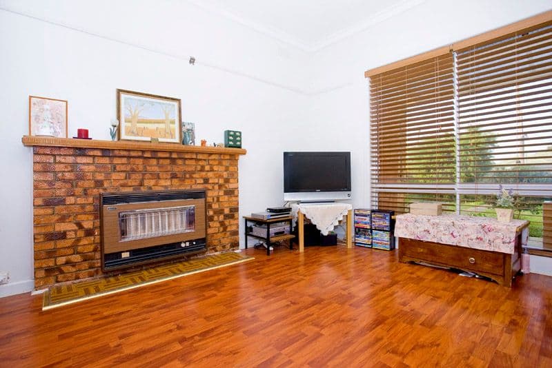 18  Vines Road, HAMLYN HEIGHTS VIC 3215, Hamlyn Heights - Thumbnail 3