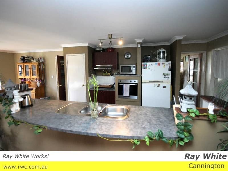 10 Fortescue Bend, GOSNELLS WA 6110, Gosnells - Thumbnail 2