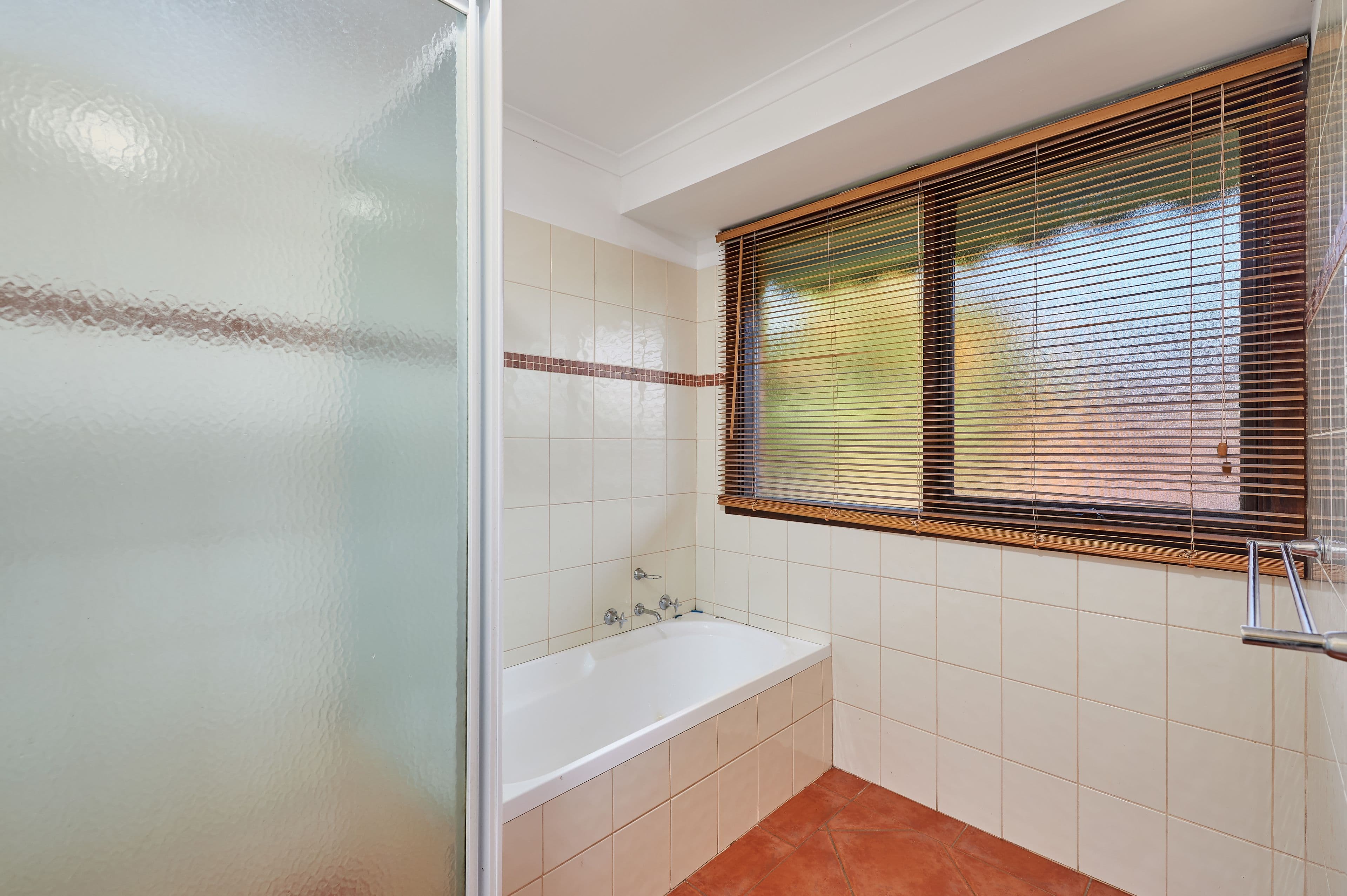 1 Bandera Avenue, Glenfield Park - Thumbnail 6