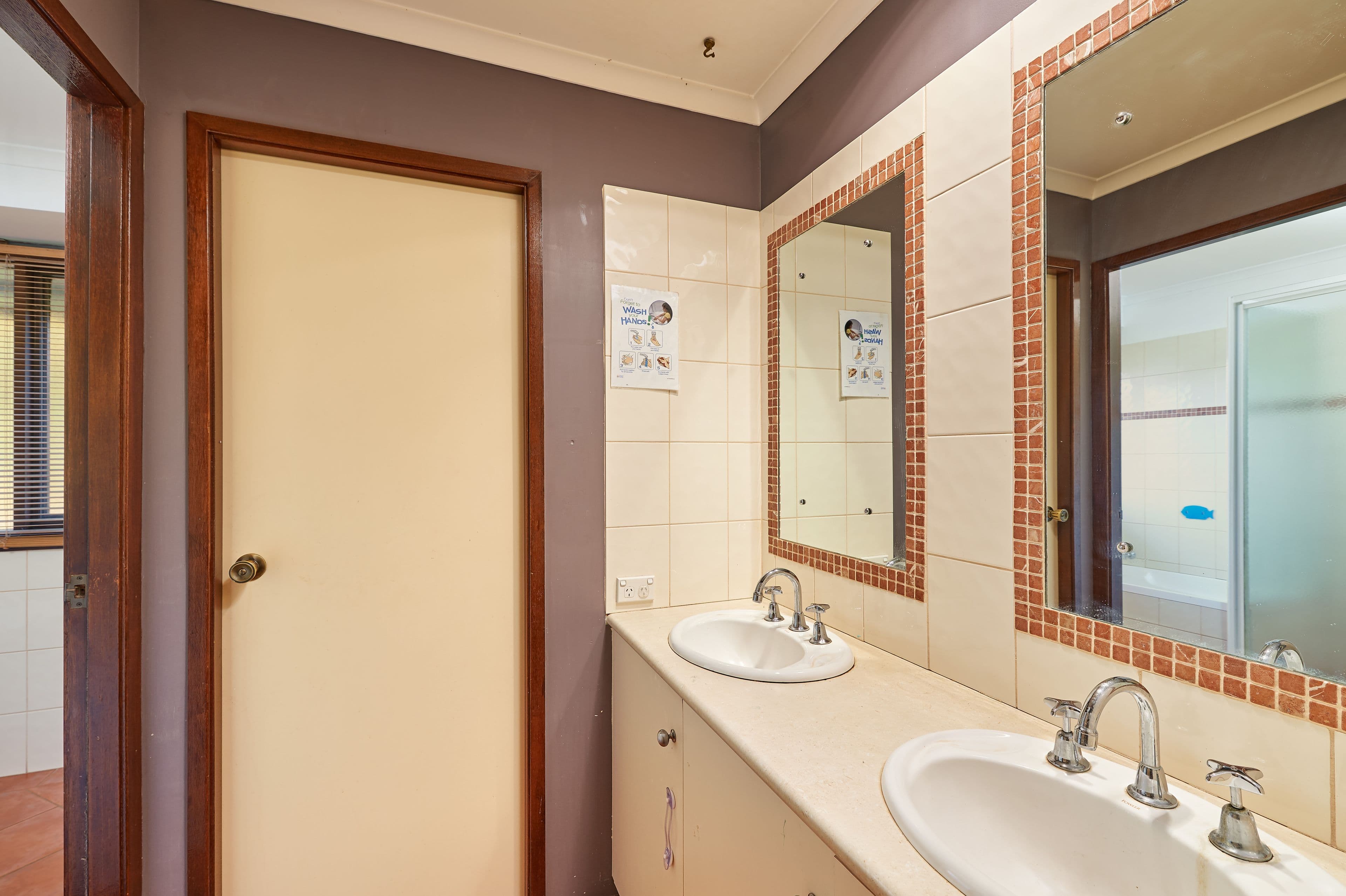 1 Bandera Avenue, Glenfield Park - Thumbnail 7