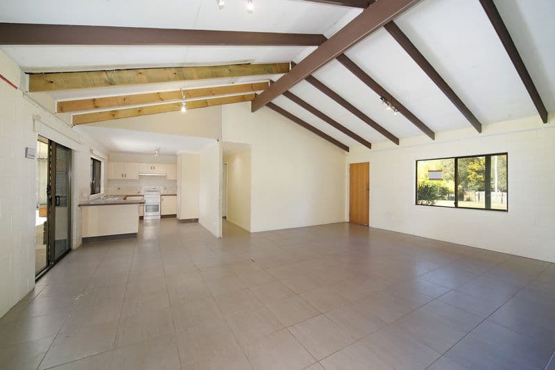 2 Idris Court, Landsborough QLD 4550, Landsborough - Thumbnail 2