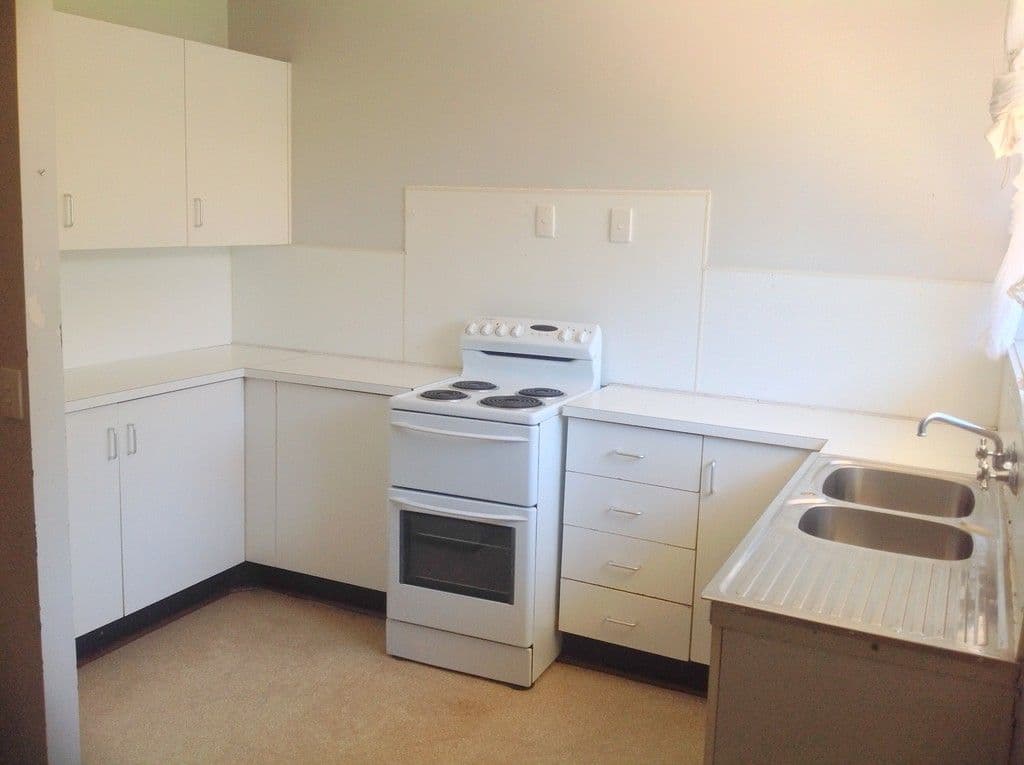 2 Patterson Street, Dysart QLD 4745, Dysart - Thumbnail 2