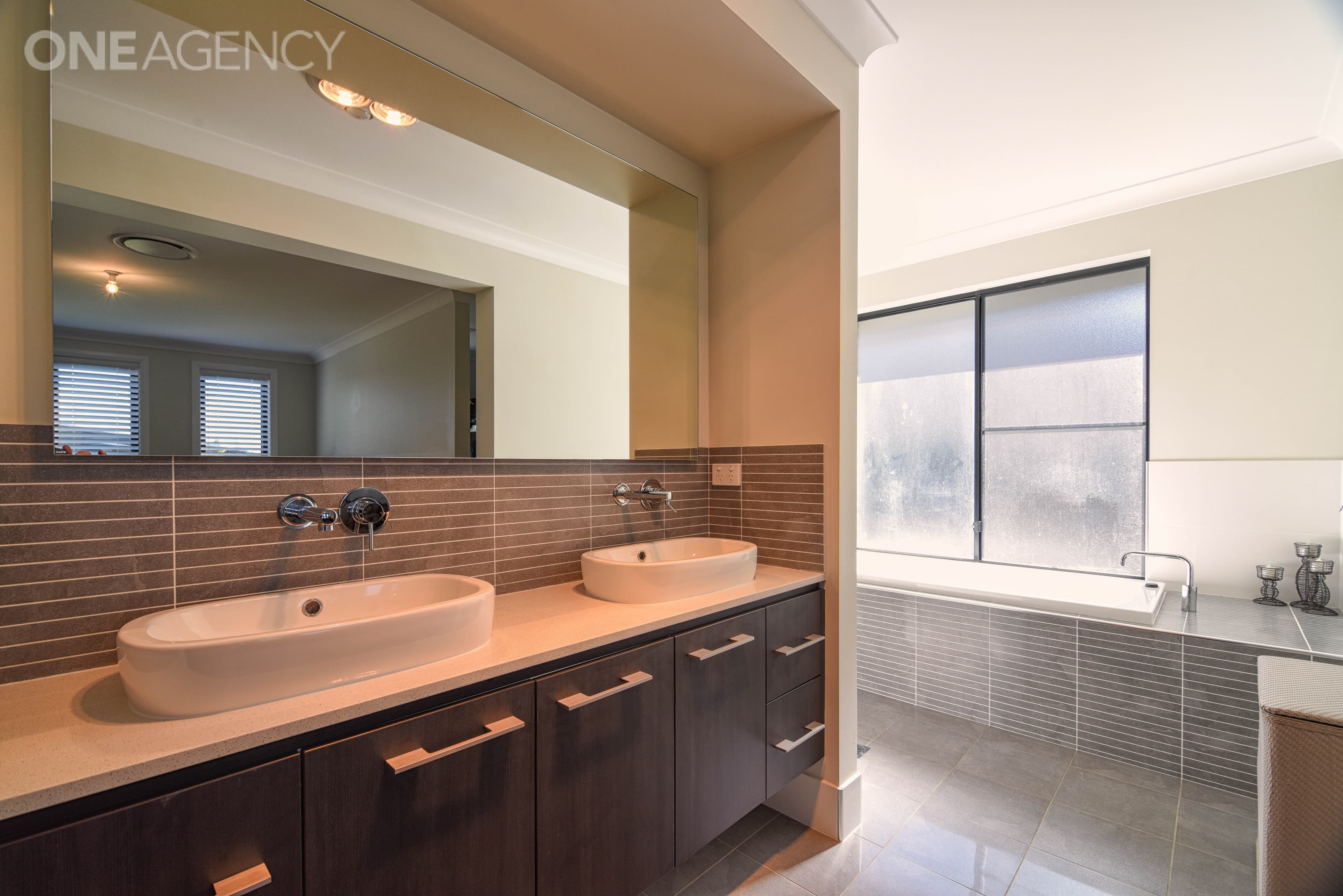 17 Centennial Crescent, Orange, Orange - Thumbnail 3
