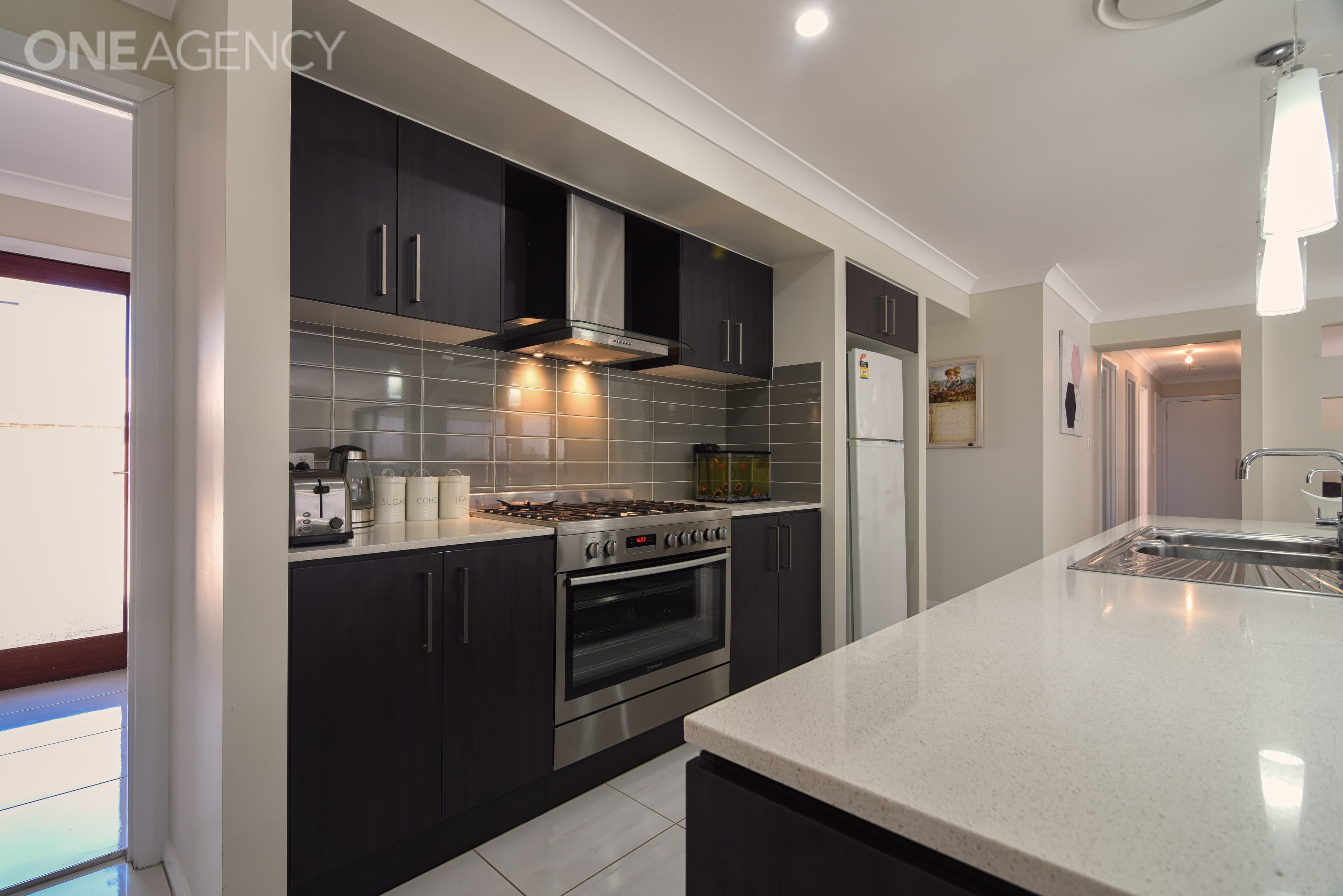 17 Centennial Crescent, Orange, Orange - Thumbnail 4