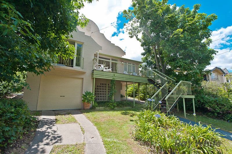 2 Lanham Crescent, NEWMARKET QLD 4051, Newmarket - Thumbnail 2