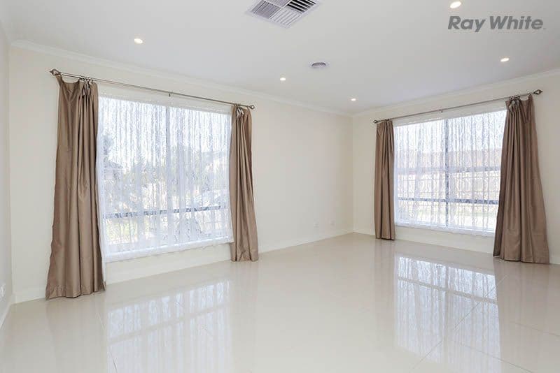 4 Tribute Court, Point Cook VIC 3030, Point Cook - Thumbnail 2