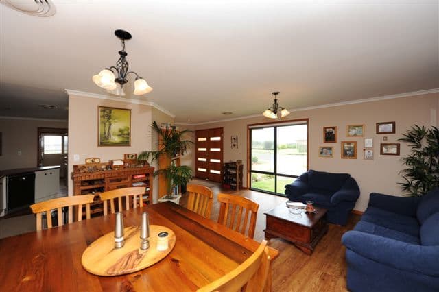 9 Marlowe Court, WESTBROOK QLD 4350, Westbrook - Thumbnail 5
