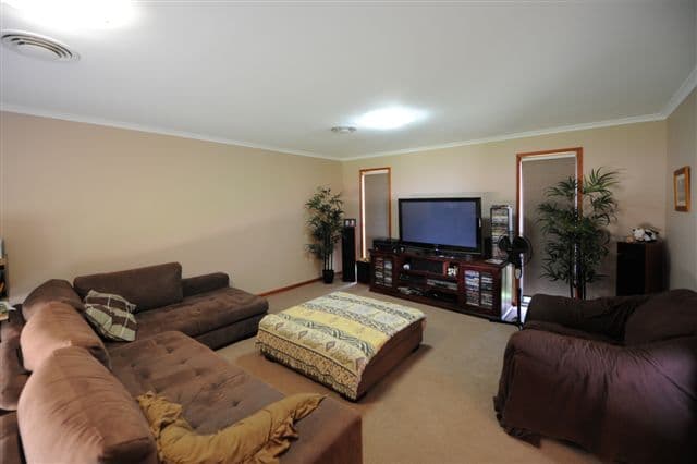 9 Marlowe Court, WESTBROOK QLD 4350, Westbrook - Thumbnail 7