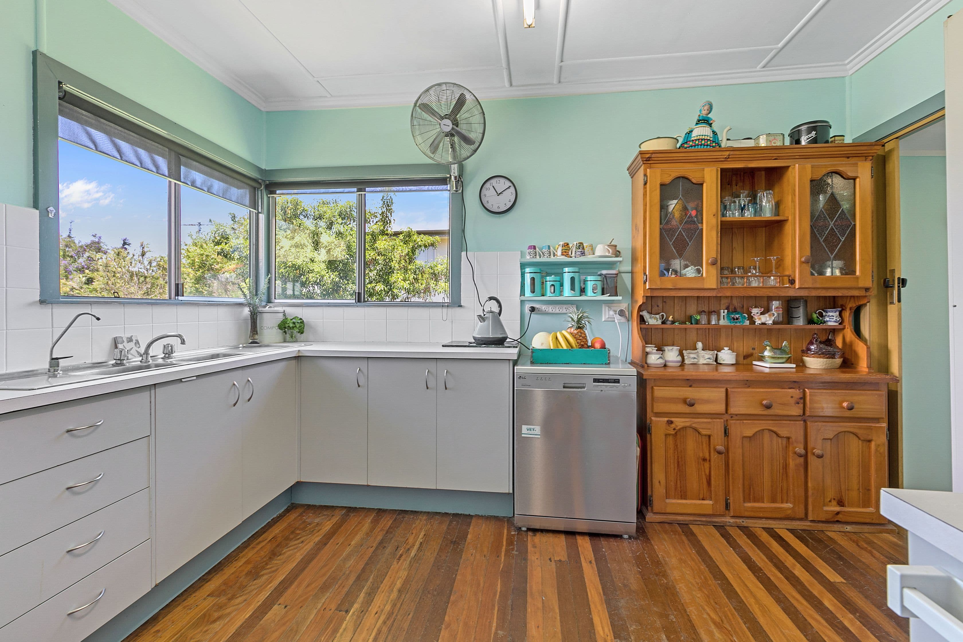 4 Logan Crescent, Dunwich QLD 4183, Dunwich - Thumbnail 4