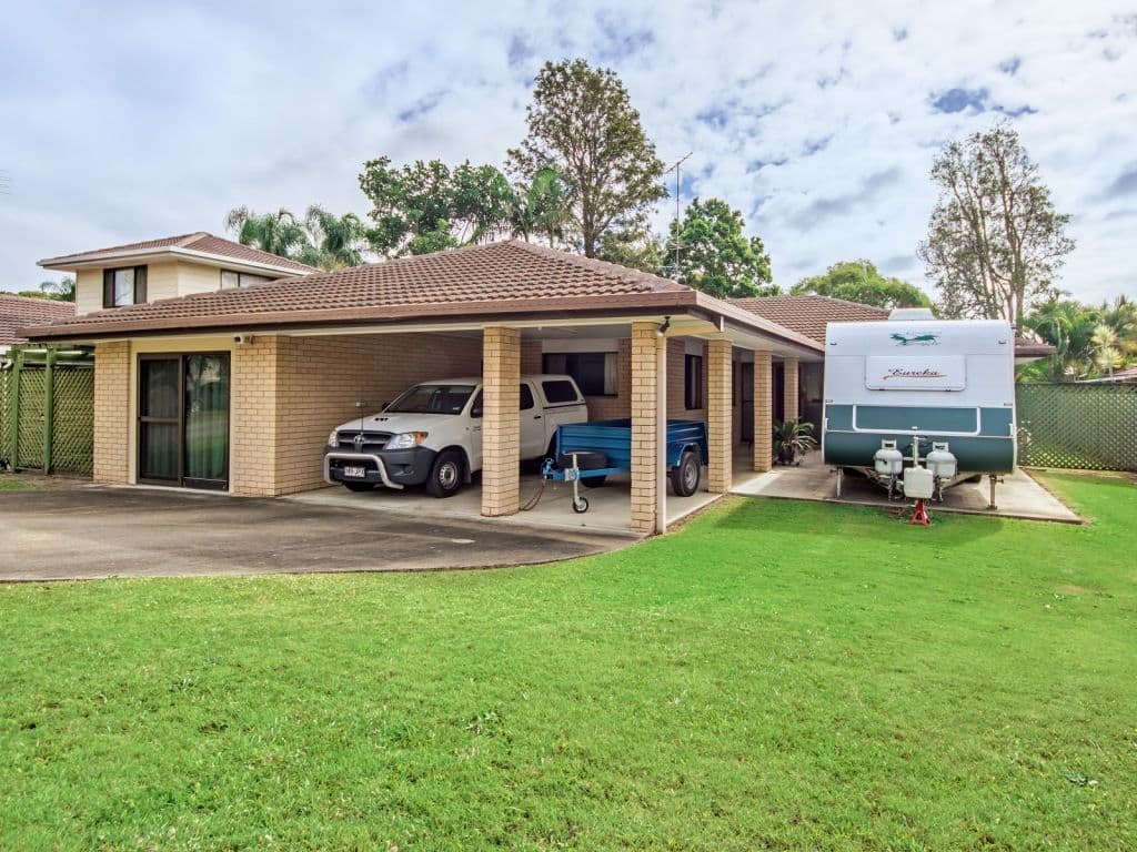 15 Dunkeith Avenue, BENOWA WATERS QLD 4217, Benowa - Image 1