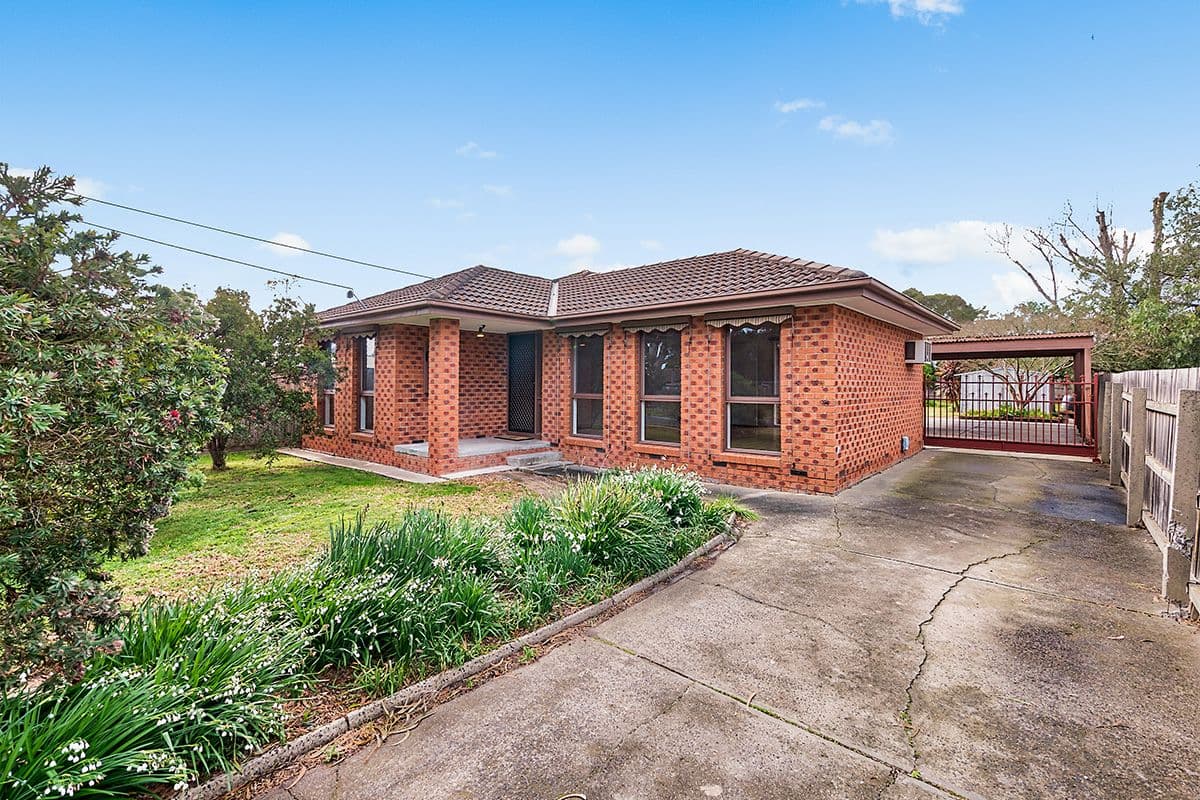 18 Rosalie Avenue, Cranbourne VIC 3977, Cranbourne - Image 1
