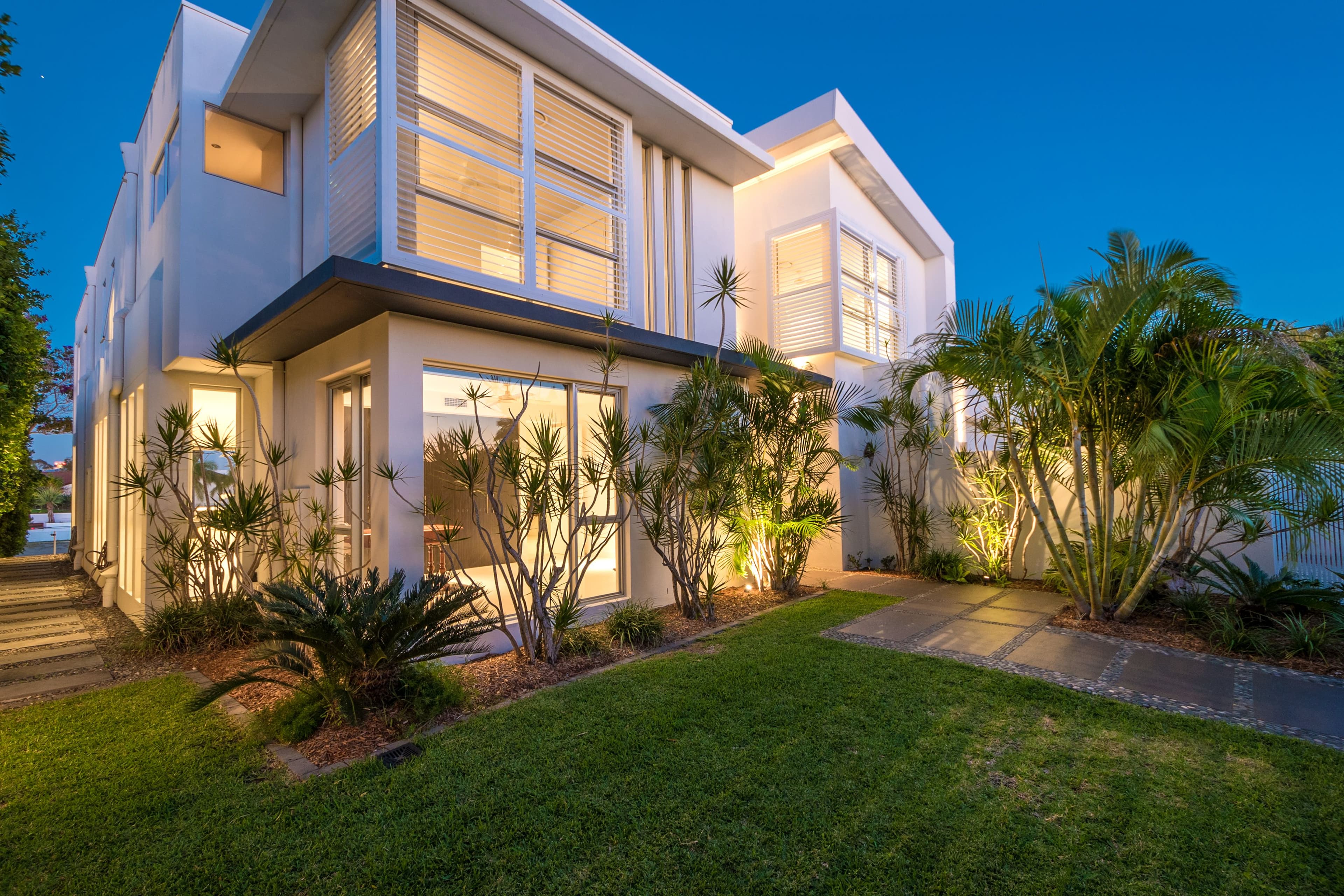 12 Tosti Street, Sorrento QLD 4217, Sorrento - Thumbnail 3
