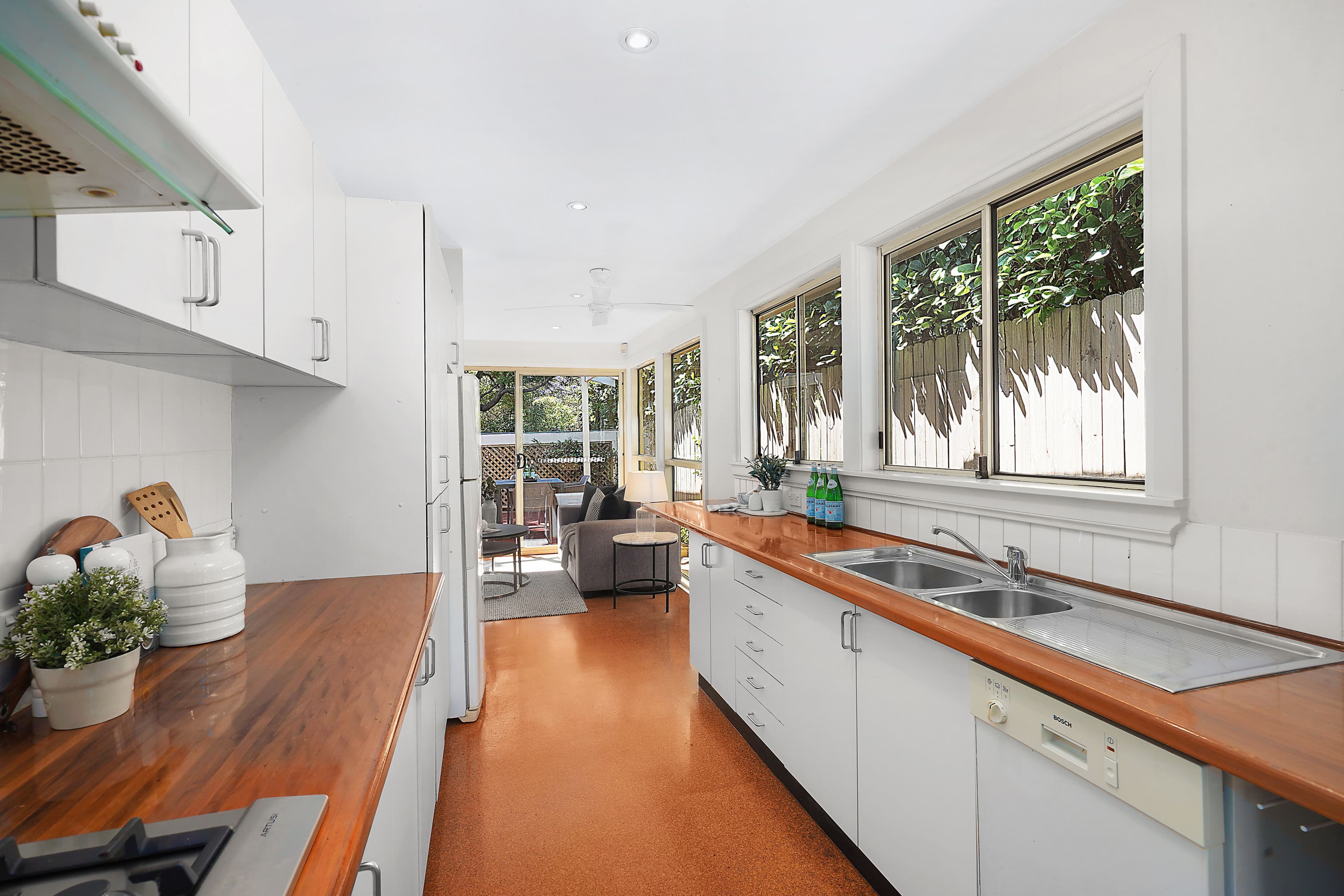 1 Ronald Avenue, Greenwich - Thumbnail 5