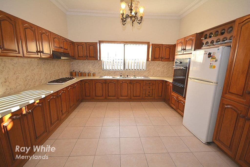 196 Guildford Road, Guildford - Thumbnail 3