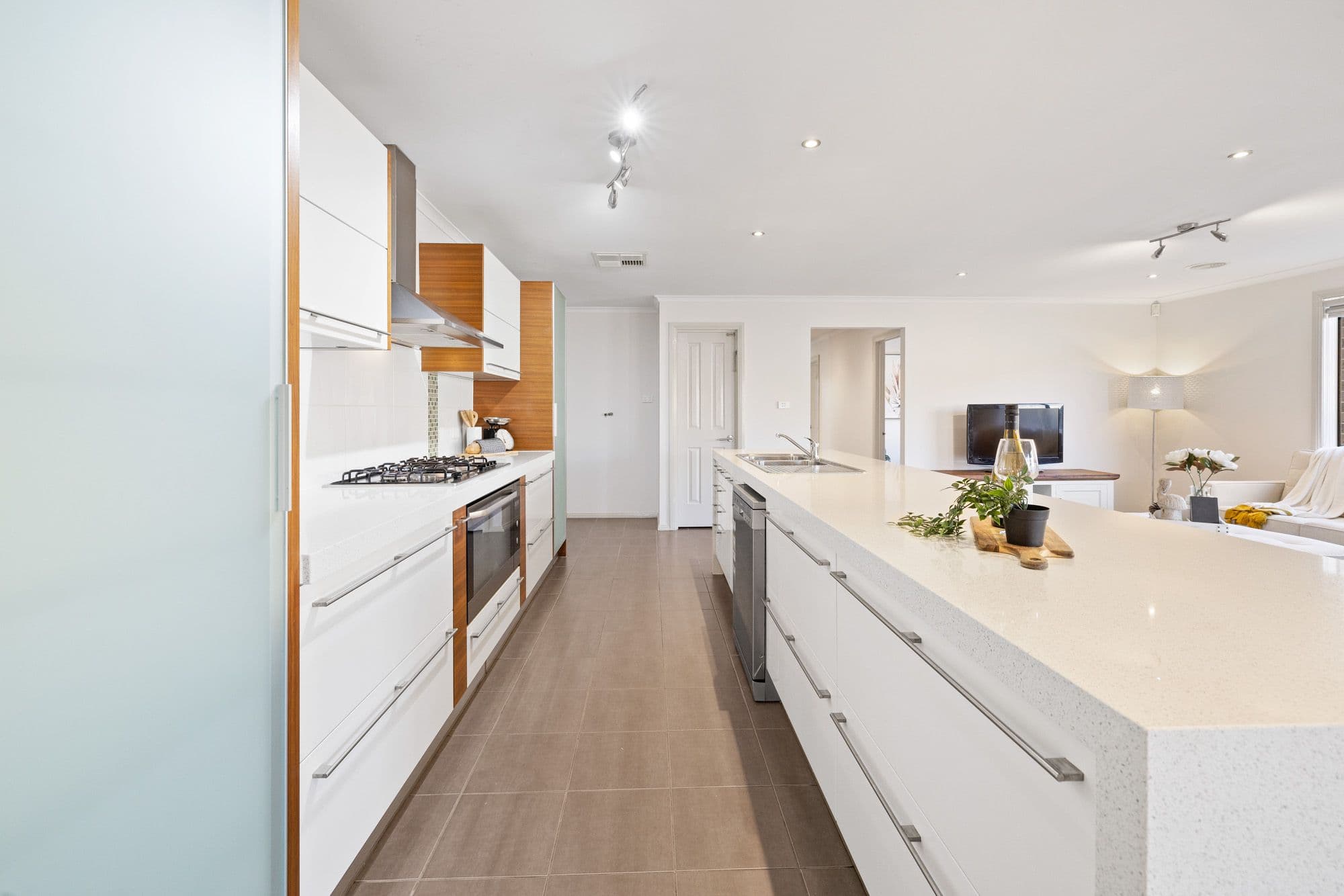 19 Gascoyne Way, Truganina VIC 3029, Truganina - Thumbnail 5