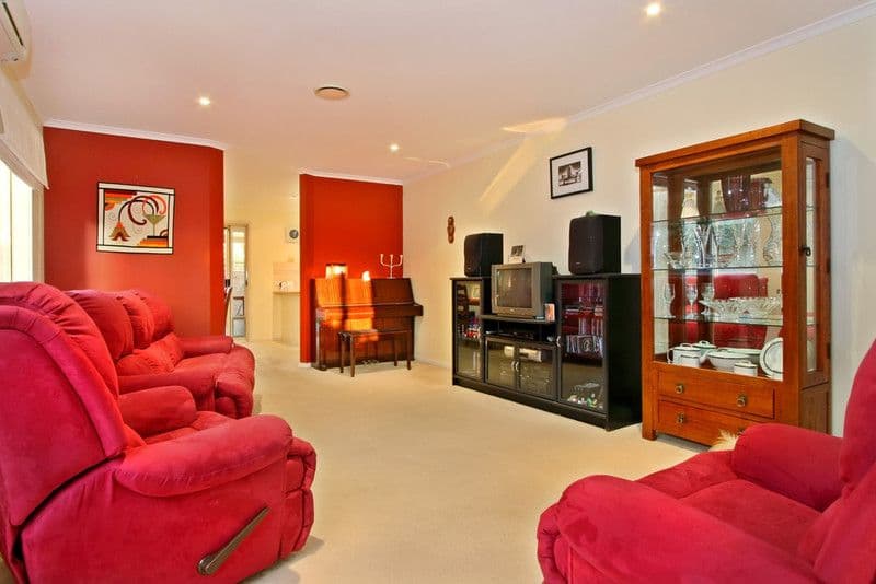 22 Baradine Street, CHADSTONE VIC 3148, Chadstone - Thumbnail 2