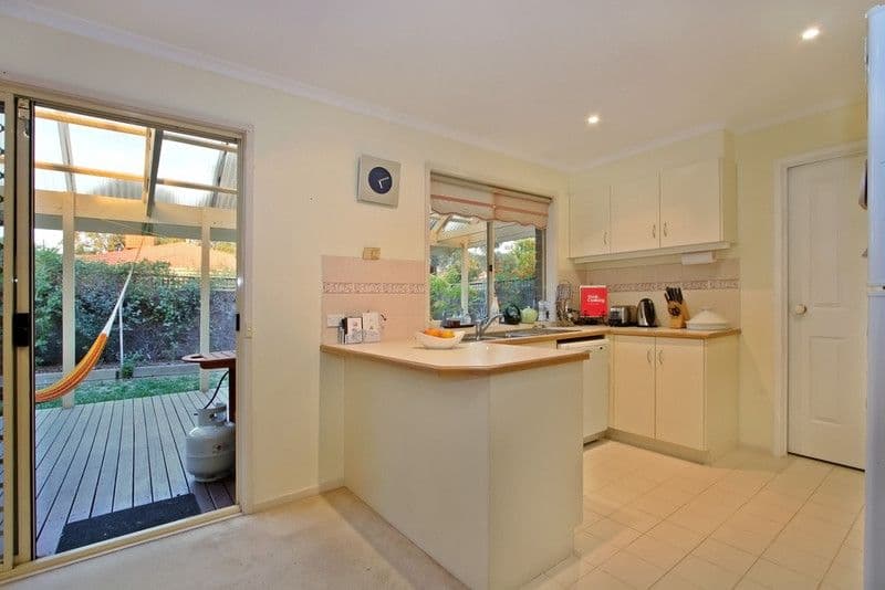 22 Baradine Street, CHADSTONE VIC 3148, Chadstone - Thumbnail 4