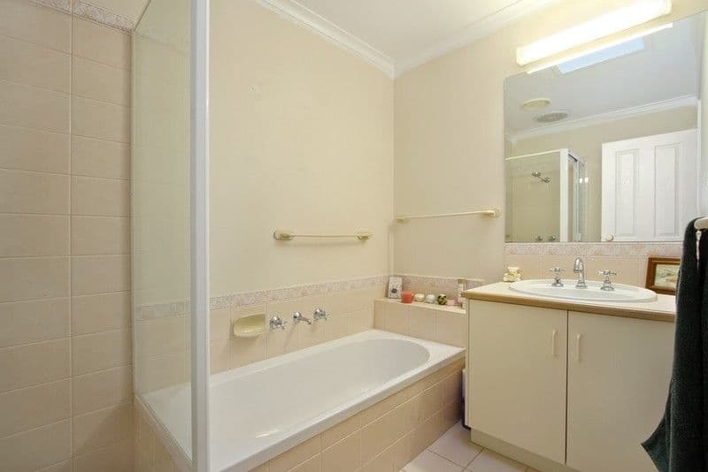 22 Baradine Street, CHADSTONE VIC 3148, Chadstone - Thumbnail 8