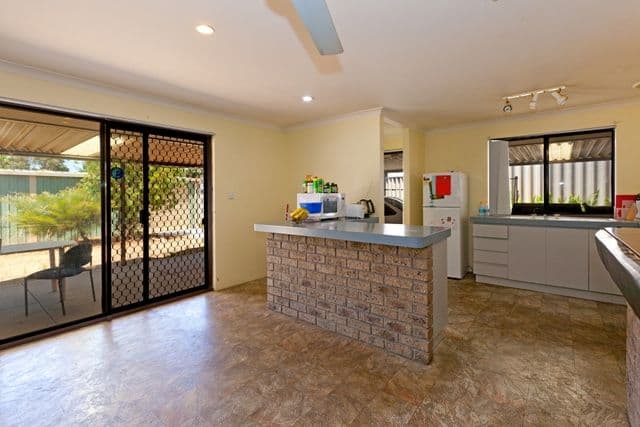 8 Warner Road, PARMELIA WA 6167, Parmelia - Thumbnail 3