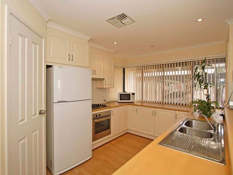 13 Hazeltine Drive, SEAFORD RISE SA 5169, Seaford Rise - Thumbnail 4