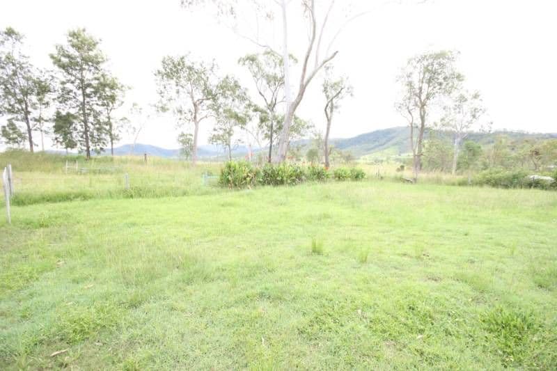 34  Lawrie, SARINA QLD 4737, Sarina - Thumbnail 2
