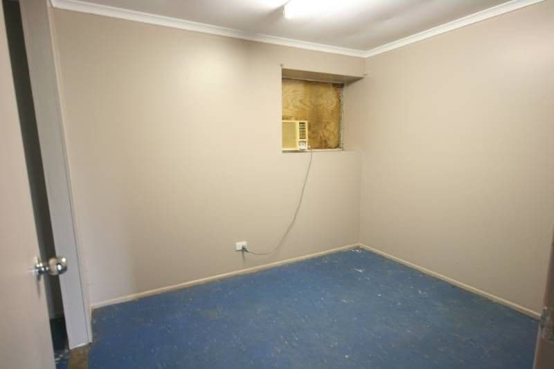 34  Lawrie, SARINA QLD 4737, Sarina - Thumbnail 5