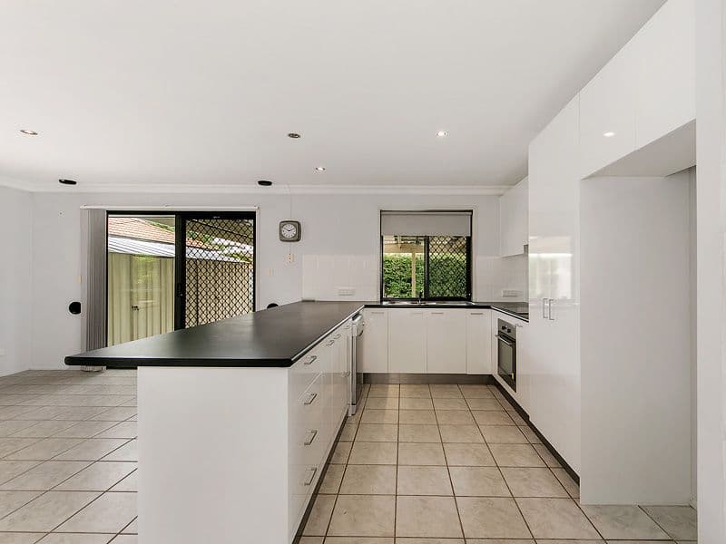16 Blueash Crescent, Oxenford QLD 4210, Oxenford - Thumbnail 6
