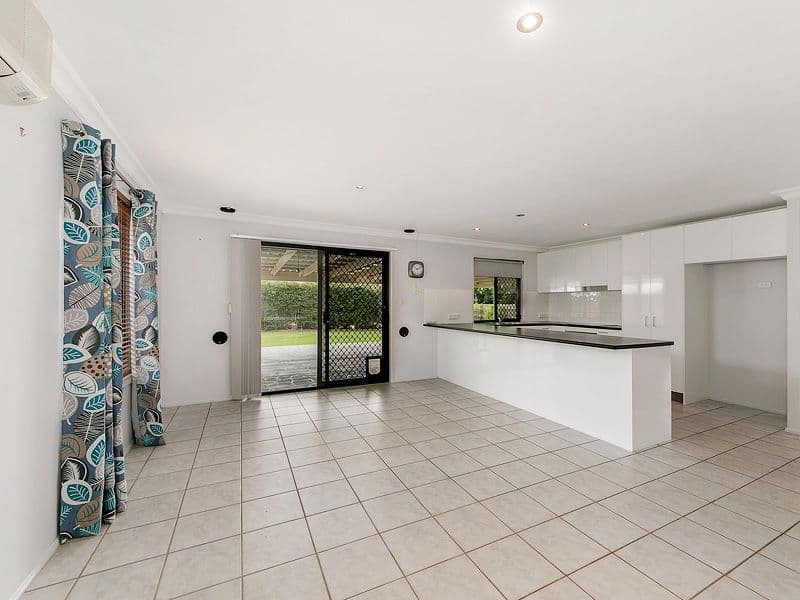 16 Blueash Crescent, Oxenford QLD 4210, Oxenford - Thumbnail 7