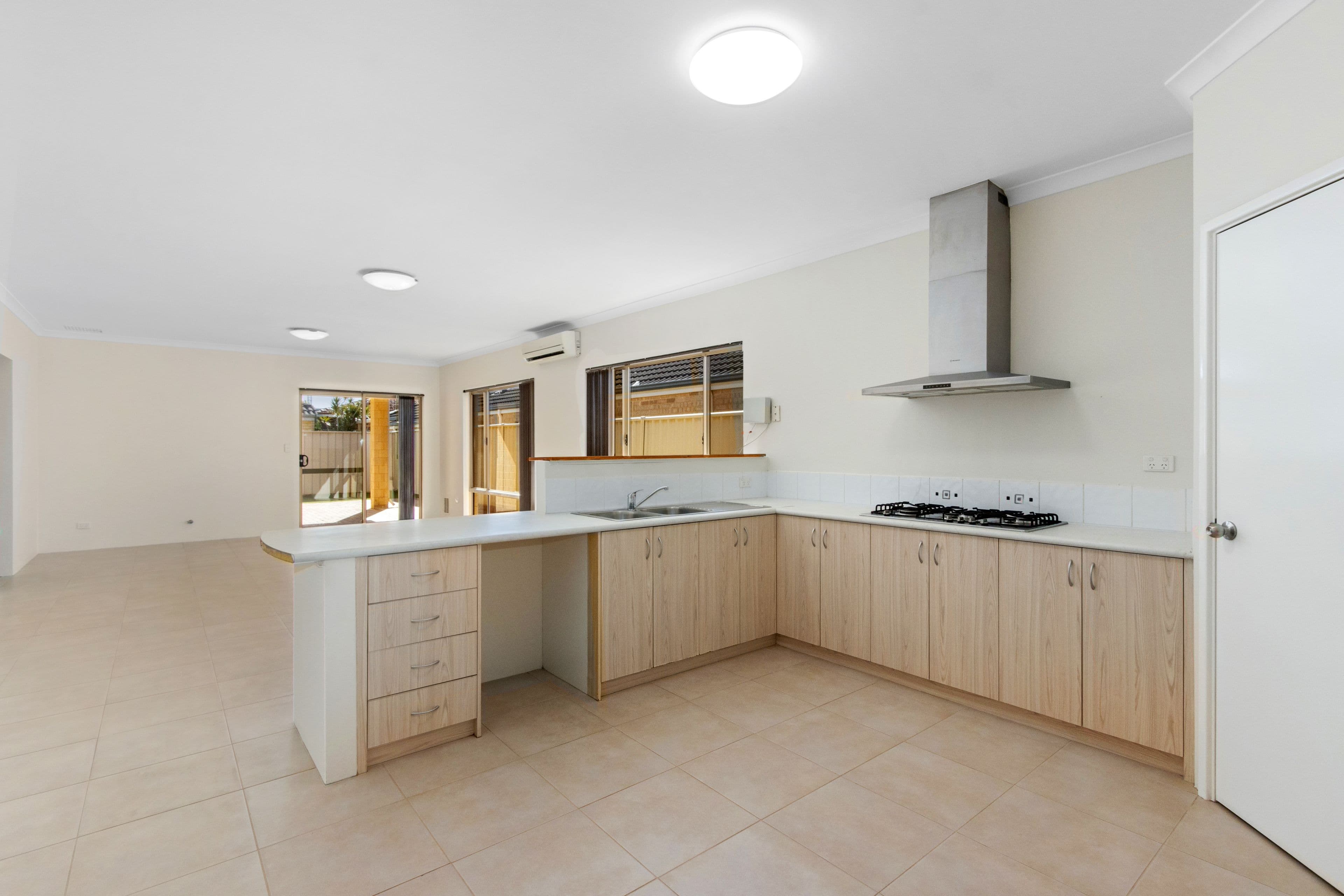 39 Balaka Way, Queens Park WA 6107, Queens Park - Thumbnail 7