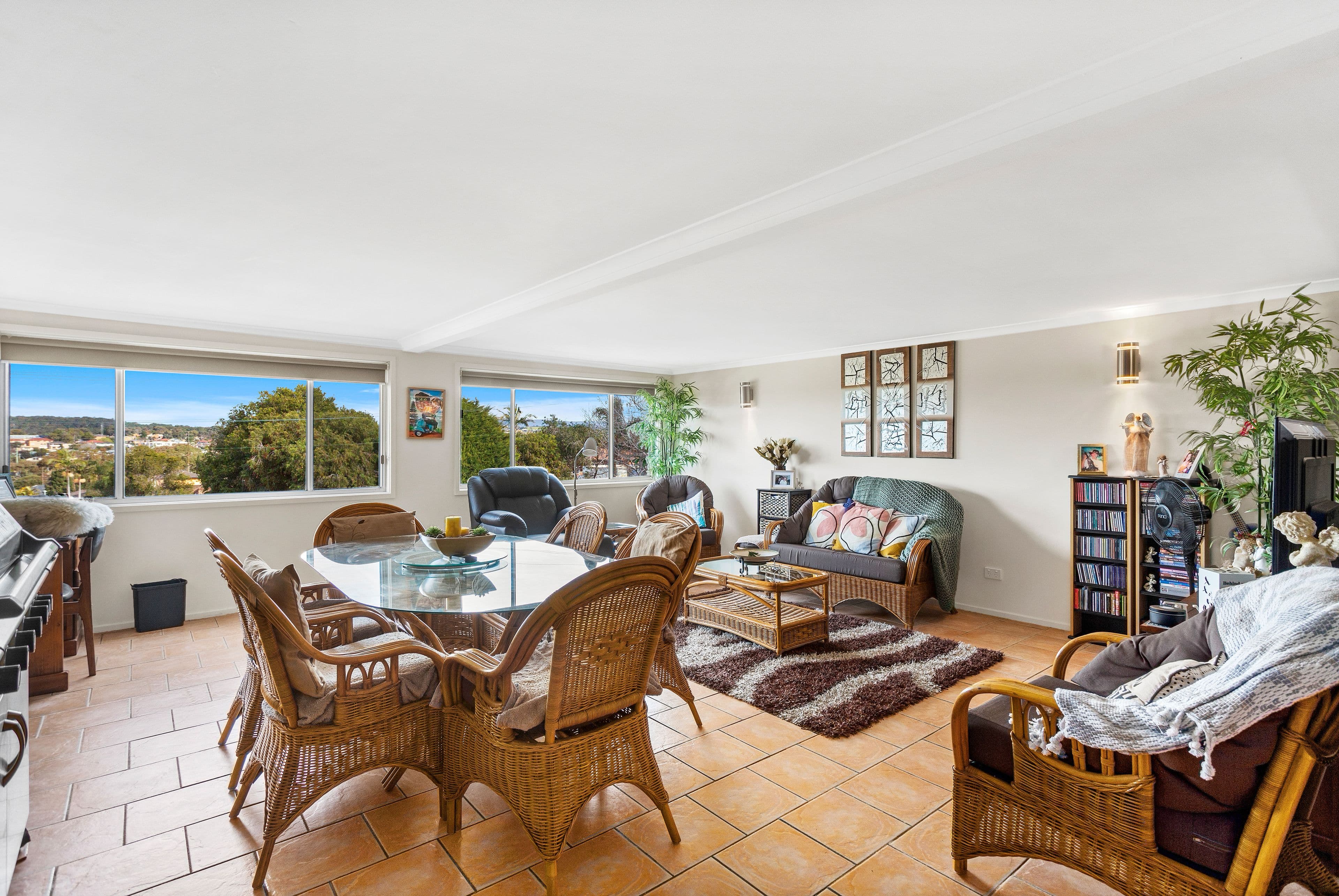 10 Armstrong Avenue, Mount Warrigal NSW 2528, Mount Warrigal - Thumbnail 2