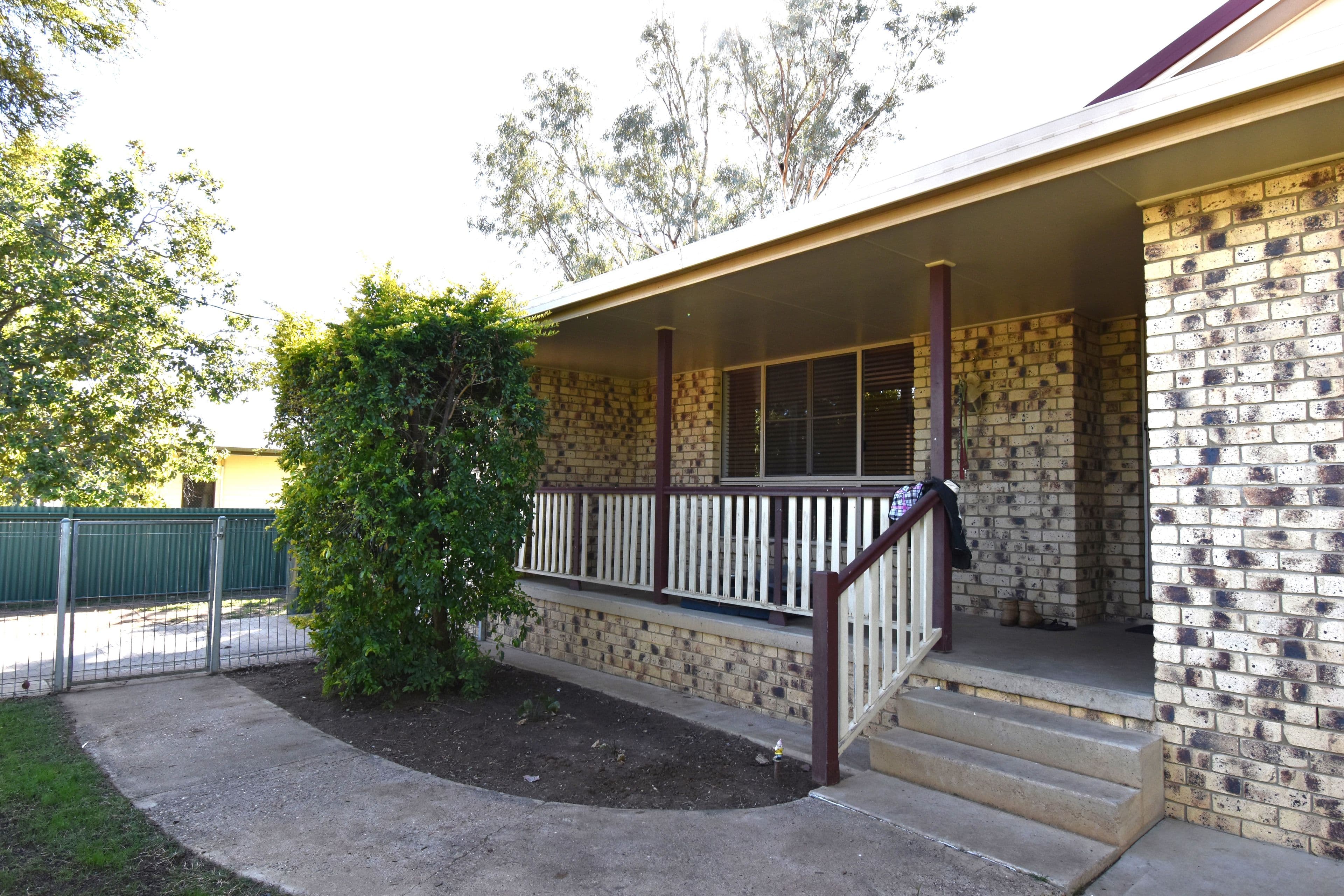 4 Jabiru Street, Longreach QLD 4730, Longreach - Image 1