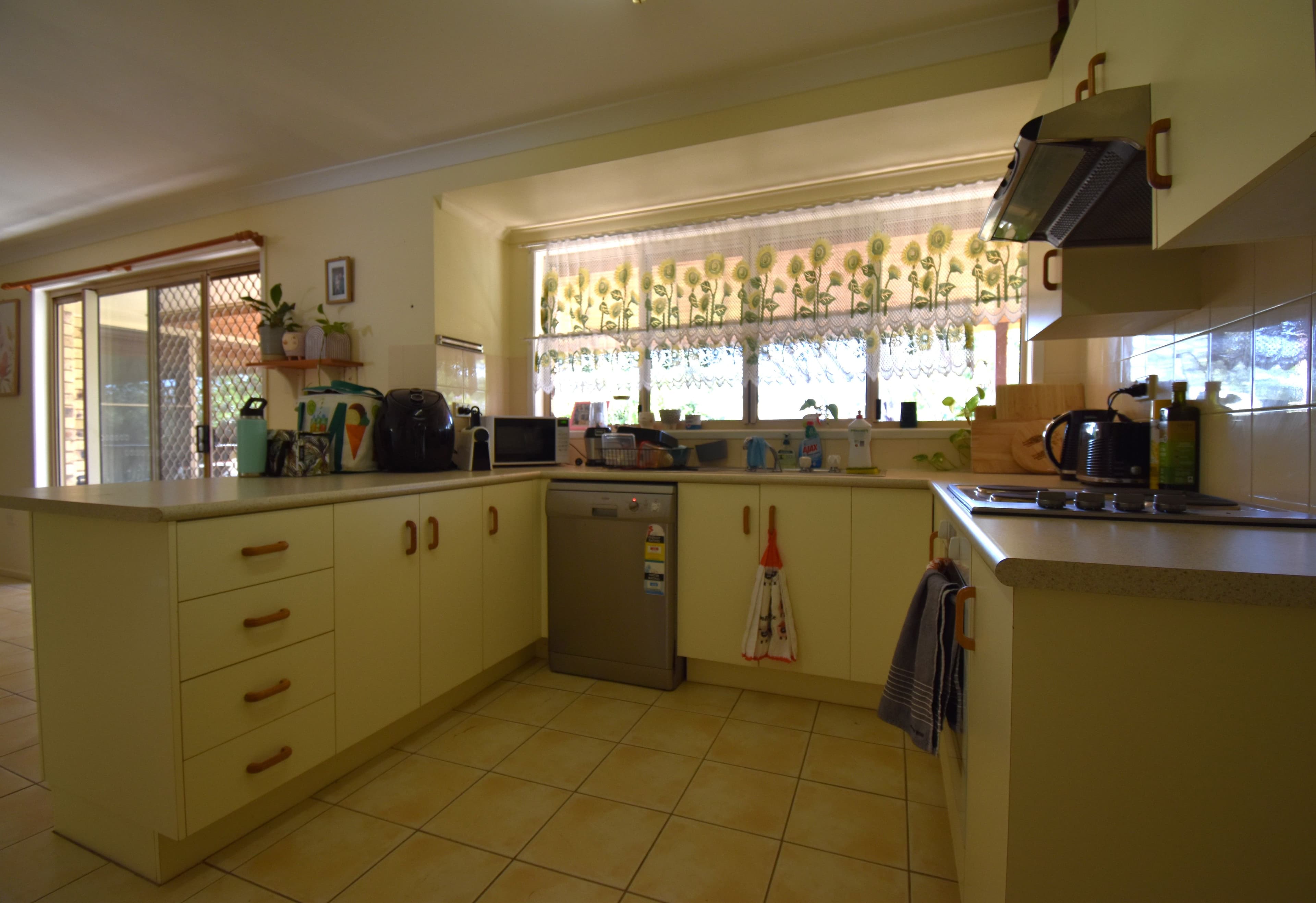 4 Jabiru Street, Longreach QLD 4730, Longreach - Thumbnail 3