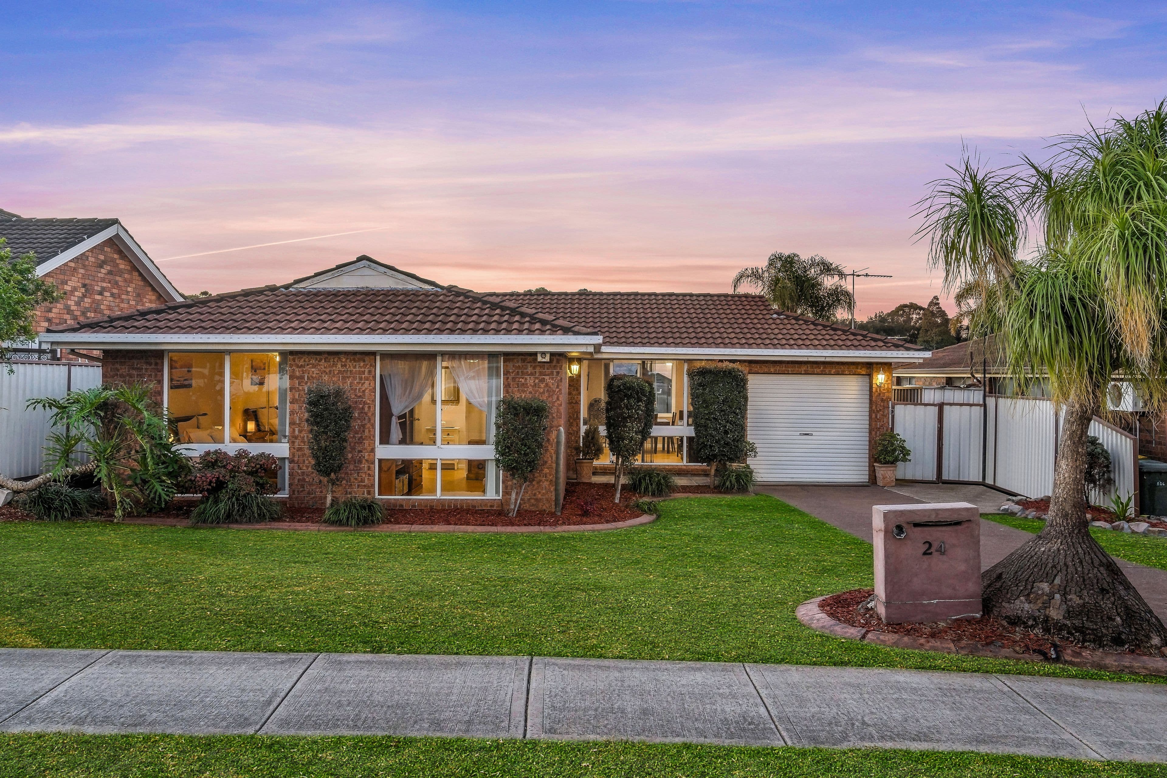 24 Saxonvale Crescent, Edensor Park NSW 2176, Edensor Park - Thumbnail 4