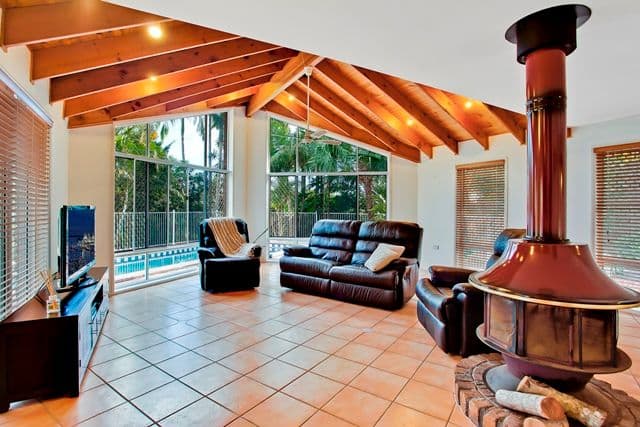 3 Mary Gilmore Court, BURLEIGH HEADS QLD 4220, Burleigh Heads - Thumbnail 3
