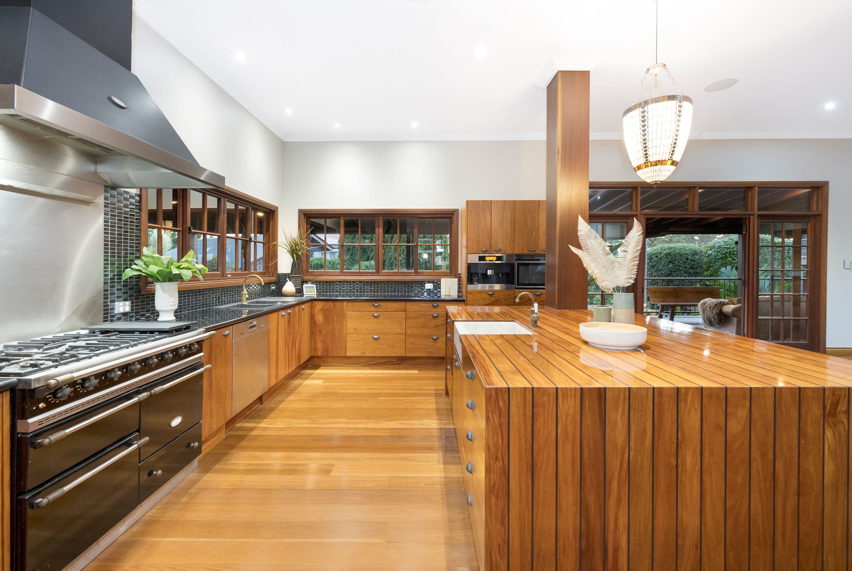 39 Surrey Street, Hyde Park QLD 4812, Hyde Park - Thumbnail 4