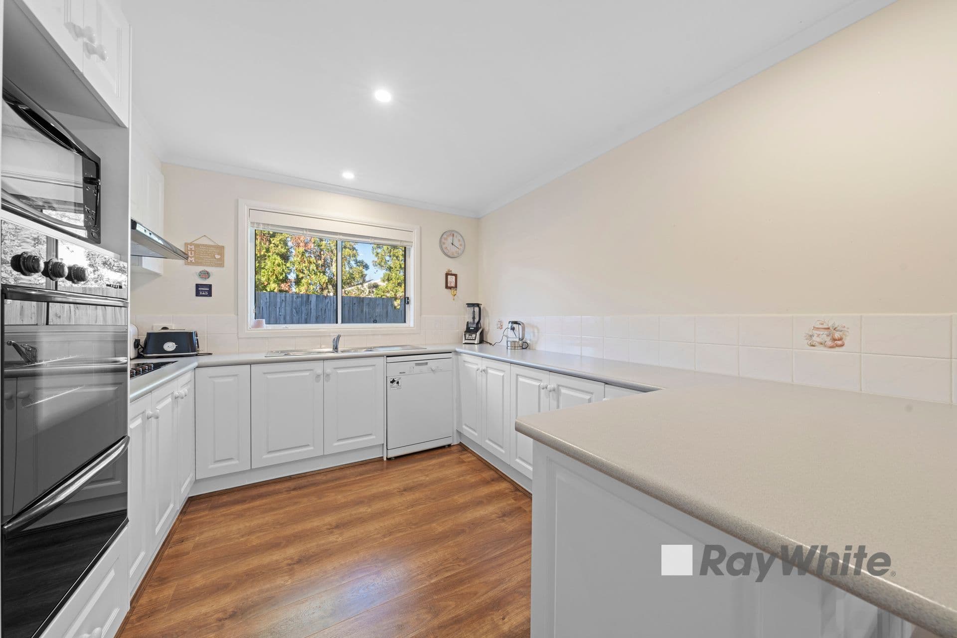28 Serendip Court, Narre Warren VIC 3805, Narre Warren - Thumbnail 2