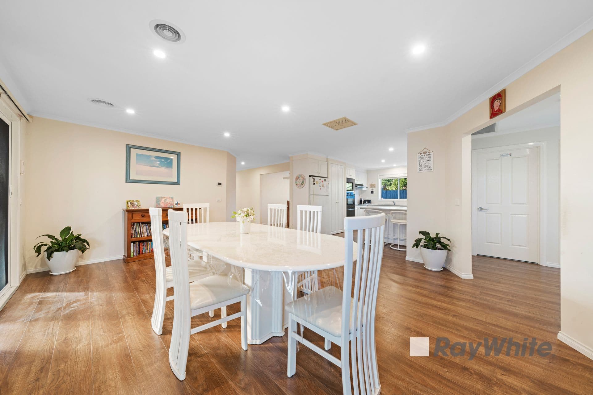 28 Serendip Court, Narre Warren VIC 3805, Narre Warren - Thumbnail 4