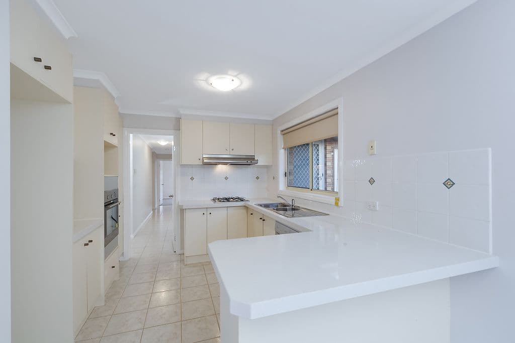 51 Rio Grande Drive, ROXBURGH PARK VIC 3064, Roxburgh Park - Thumbnail 4