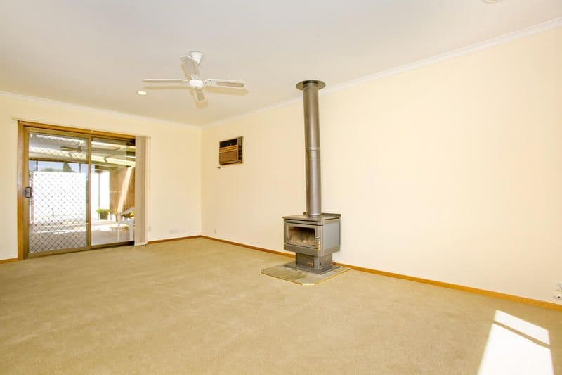 10 Azure Lane, Warnbro, WA, 6169, Warnbro - Thumbnail 2