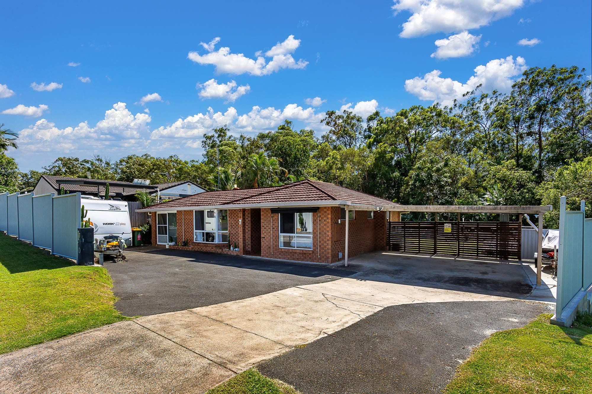 7 Orlando Court, Highland Park QLD 4211, Highland Park - Thumbnail 4