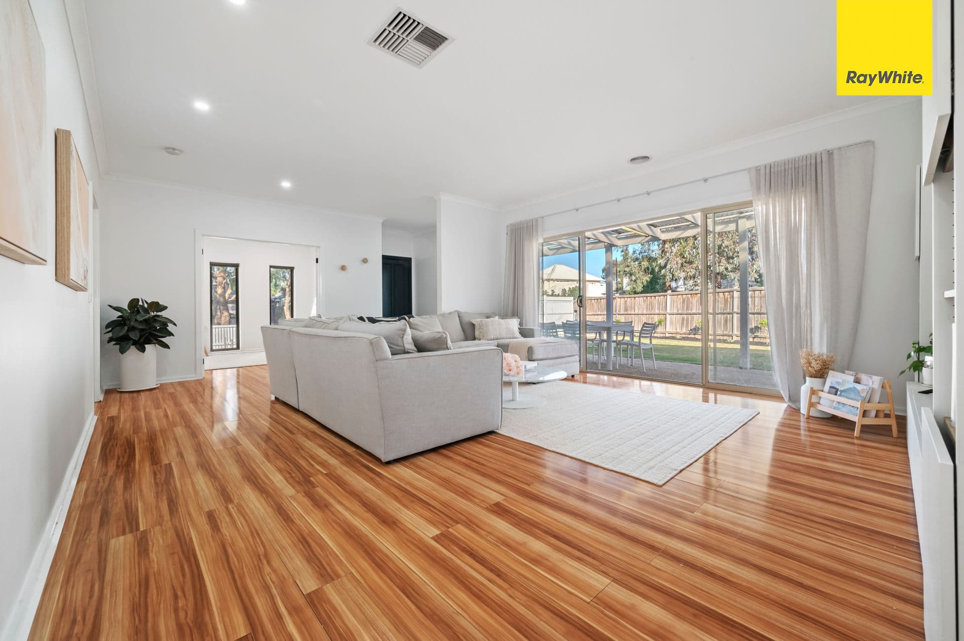10 Hepburn Avenue, Eynesbury VIC 3338, Eynesbury - Thumbnail 4