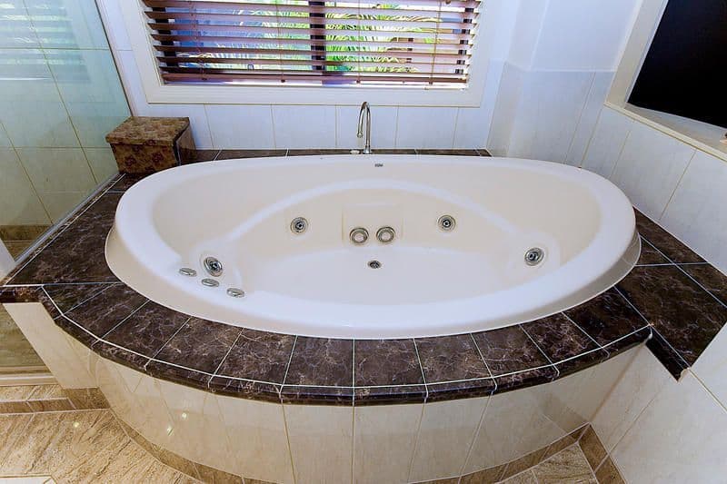 38 Oakview Circuit, BROOKWATER QLD 4300, Brookwater - Thumbnail 5