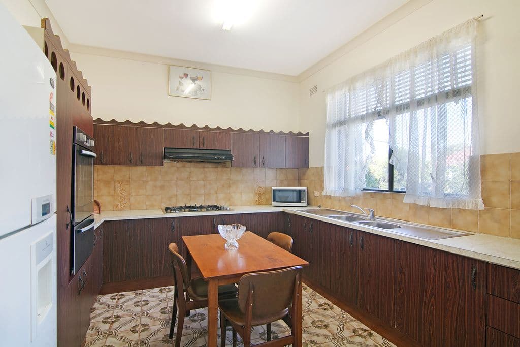 11 Regent Street, Summer Hill - Thumbnail 3